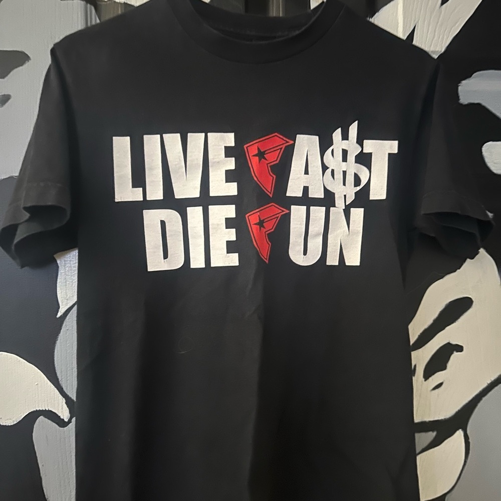 famous tee